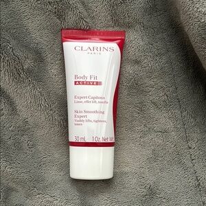 Clarins Body Fit Expert Captions - Red & White